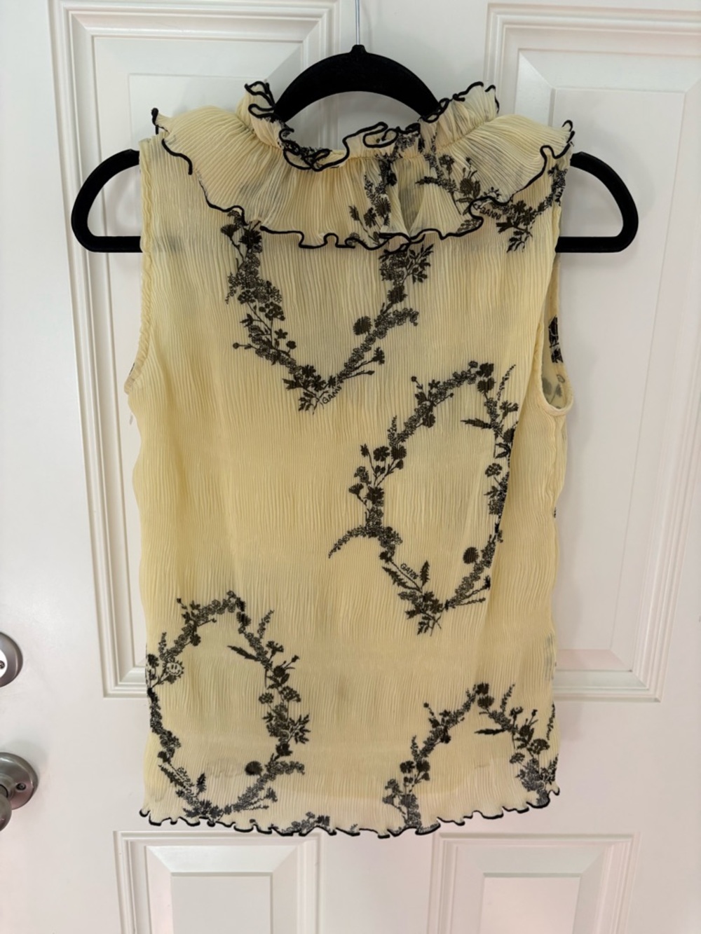 GANNI Pleated Georgette Top Floral Shadow Flan - Picture 6 of 6